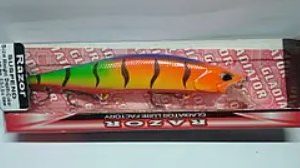 Воблер gladiator Razor 110 Color: 08